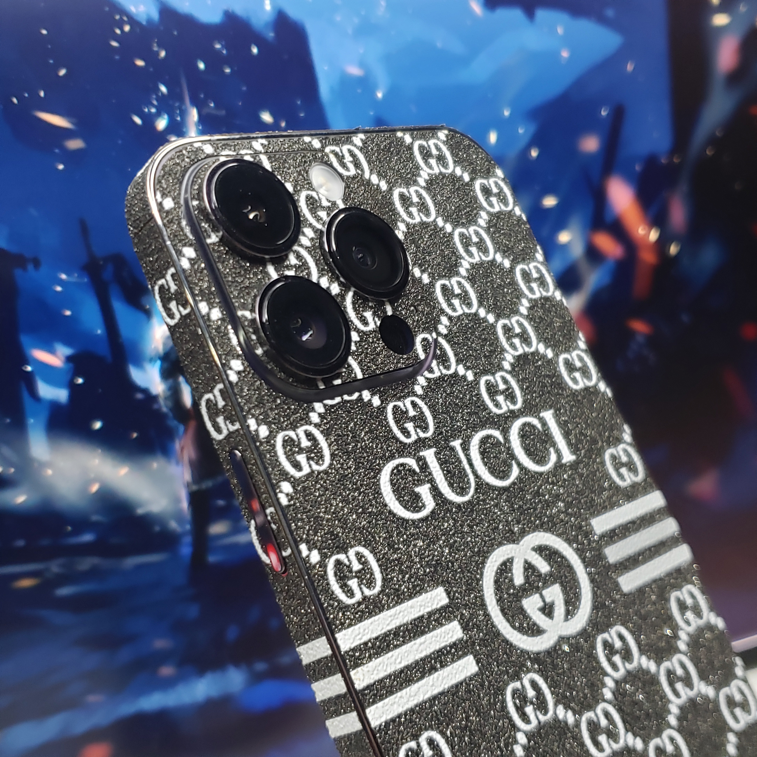 Miếng dán PPF kim tuyến LV GG cho iphone