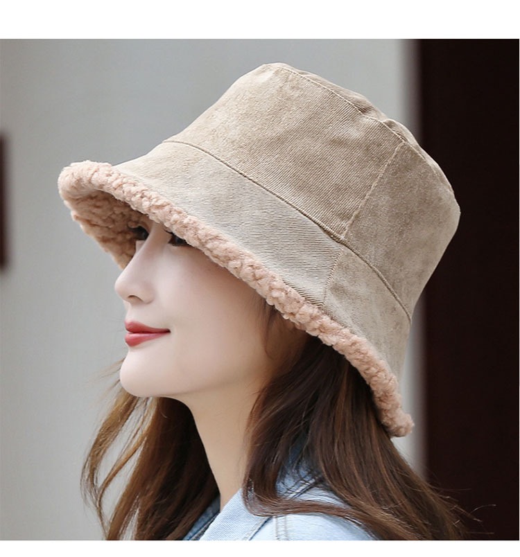 Mũ buclet lông cừu đội được 2 mặt