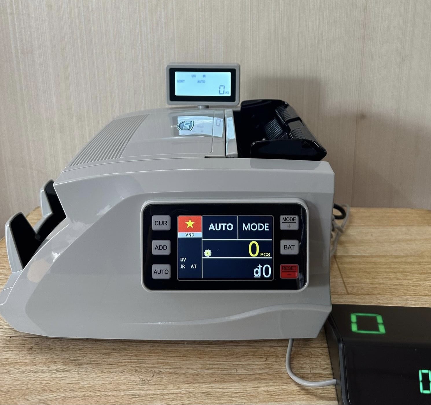 Máy đêm tiền oudis 9900 ,tổng tiền nhiều mệnh giá, kiểm tra tiền giả, phân loại mệnh giá 2025new