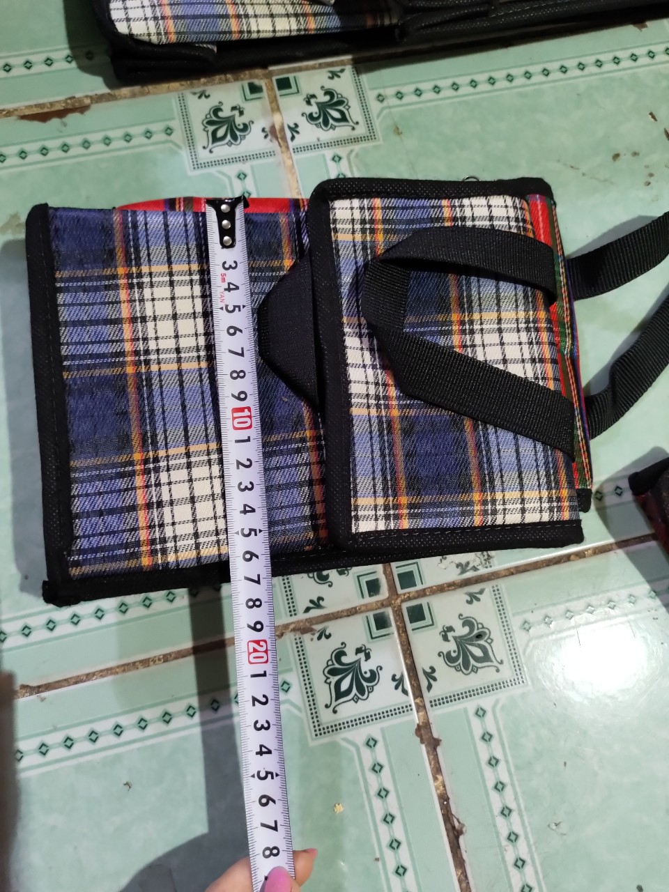 Túi giữ nhiệt đựng cà mèn 4 ngăn (dài 19 x Cao 30 x Rộng 13cm) / 3 ngăn (dài 20 x  cao 27 x Rộng 17cm)