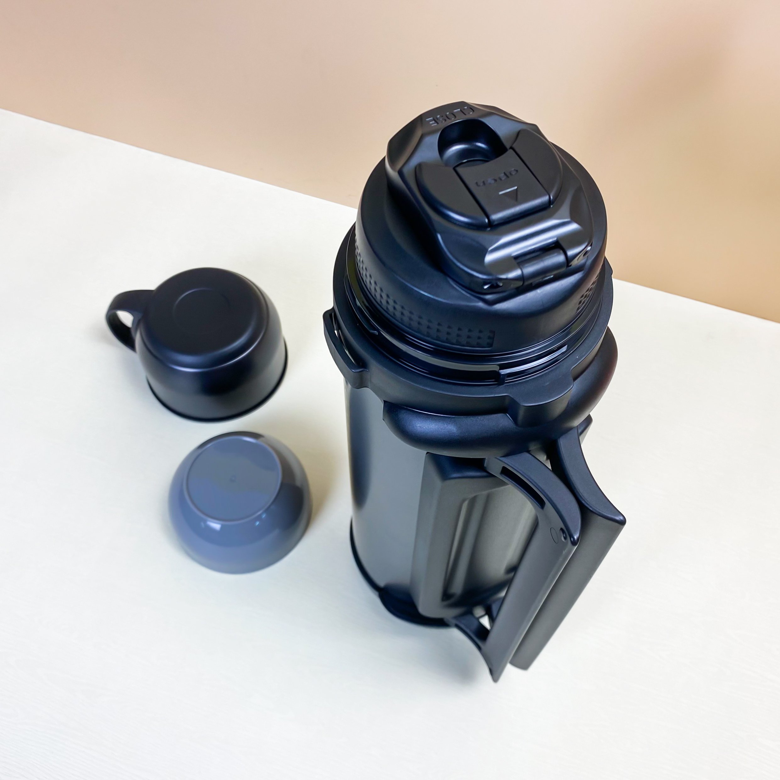 Bình Giữ Nhiệt Hot Tank Lock& Lock 1,8 lít LHC1427