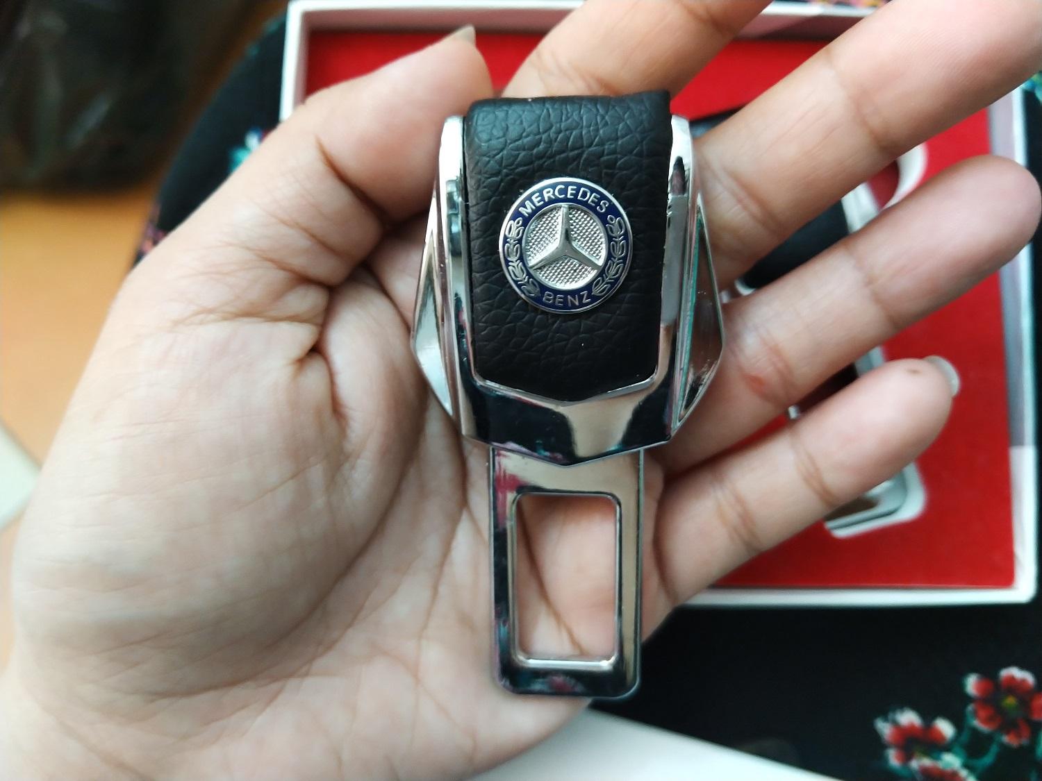 Chốt an toàn oto MERC