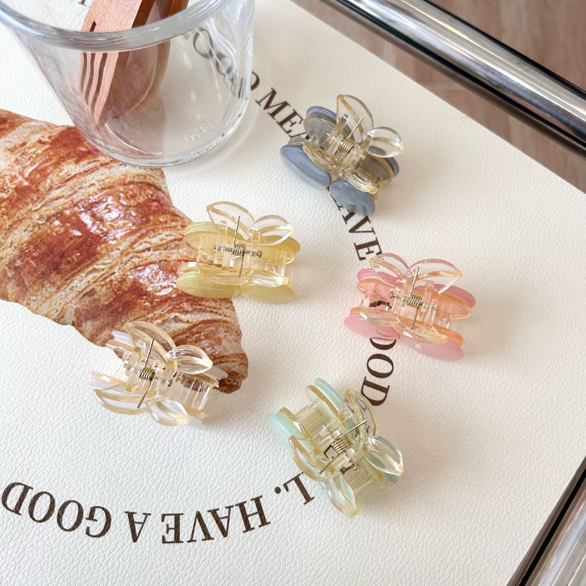 Kẹp tóc cherry gam màu pastel Modleaf Marble cherry pin Hàn Quốc