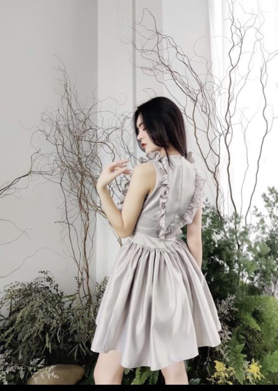 VÁY CỔ BÈO ĐÍNH ĐÁ THỦ CÔNG VÁY XOÈ SIÊU SANG