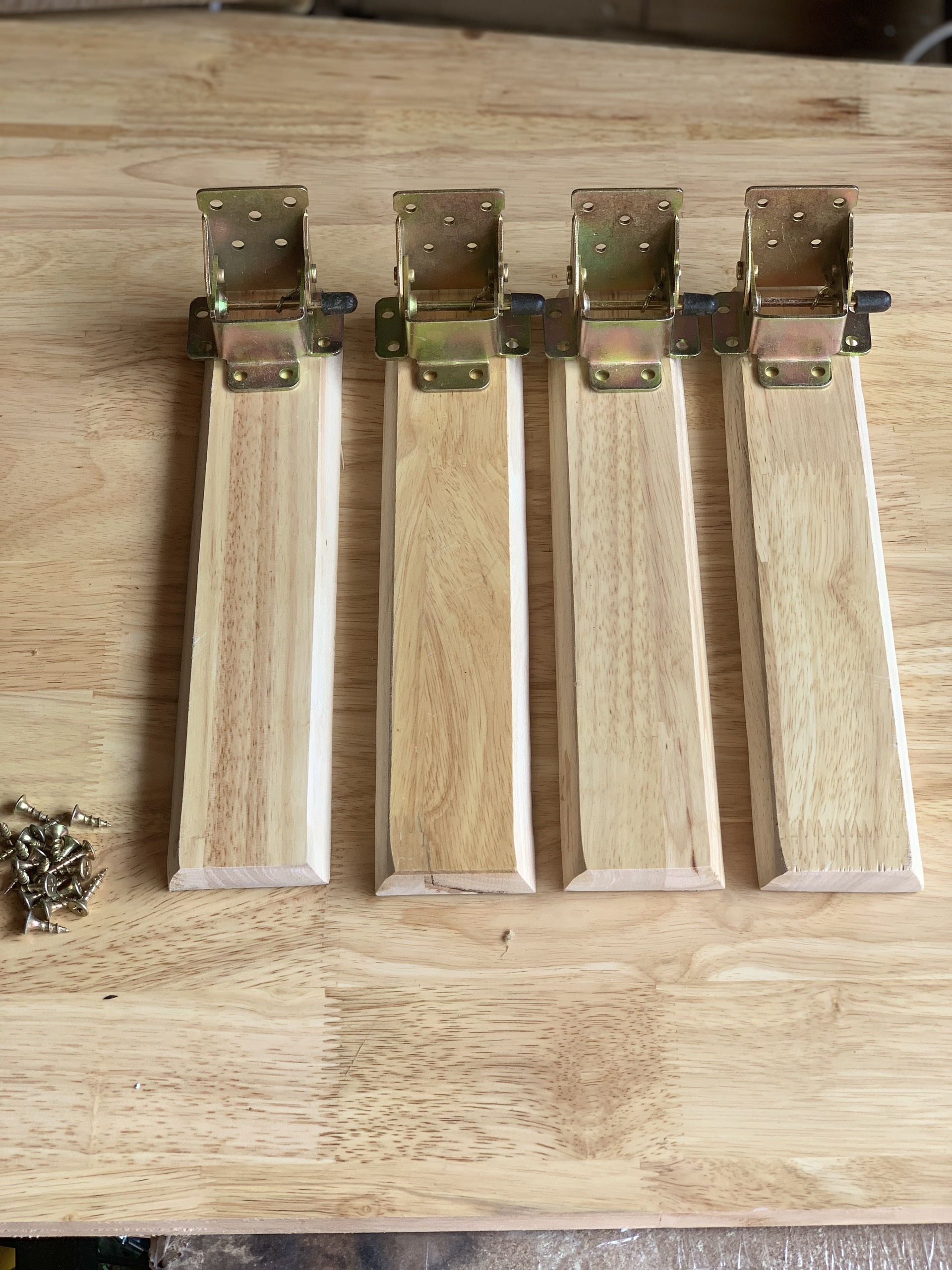 Chân bàn gỗ cao 28cm