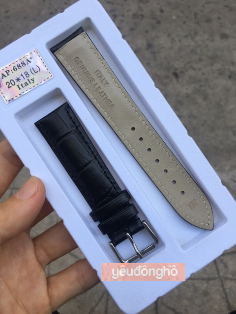 Italian Watch Strap Made of Crocodile Leather. Comes with Strap Replacement Tools and Mounting Pins.