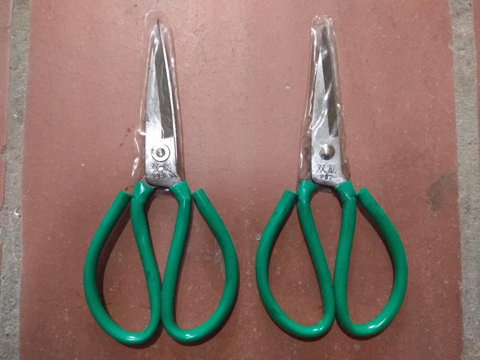 10 chiếc kéo p02 sắc bén