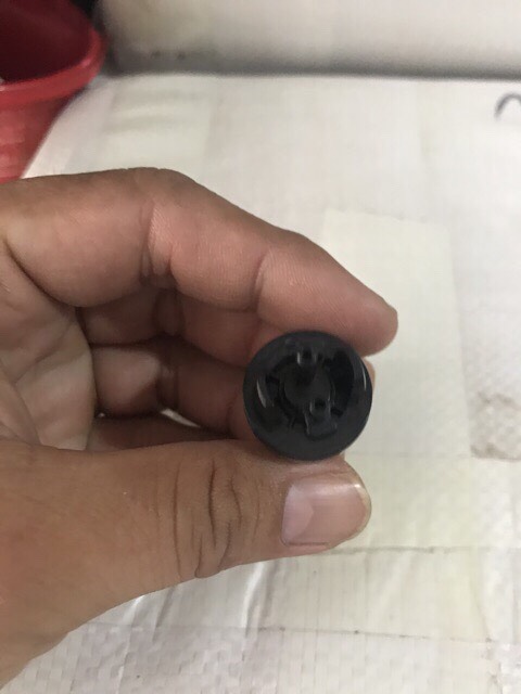 [HCM]Đế ( núm ) vú bơm xăng máy cưa xích (2 CÁI)