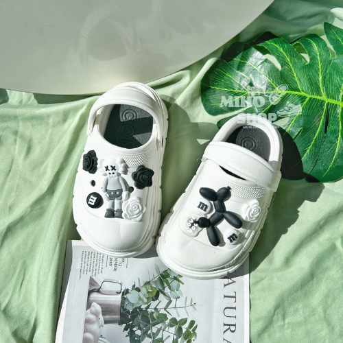 Dép sục dép crocs loại 1 kèm 10 sticker siêu đẹp cho bé