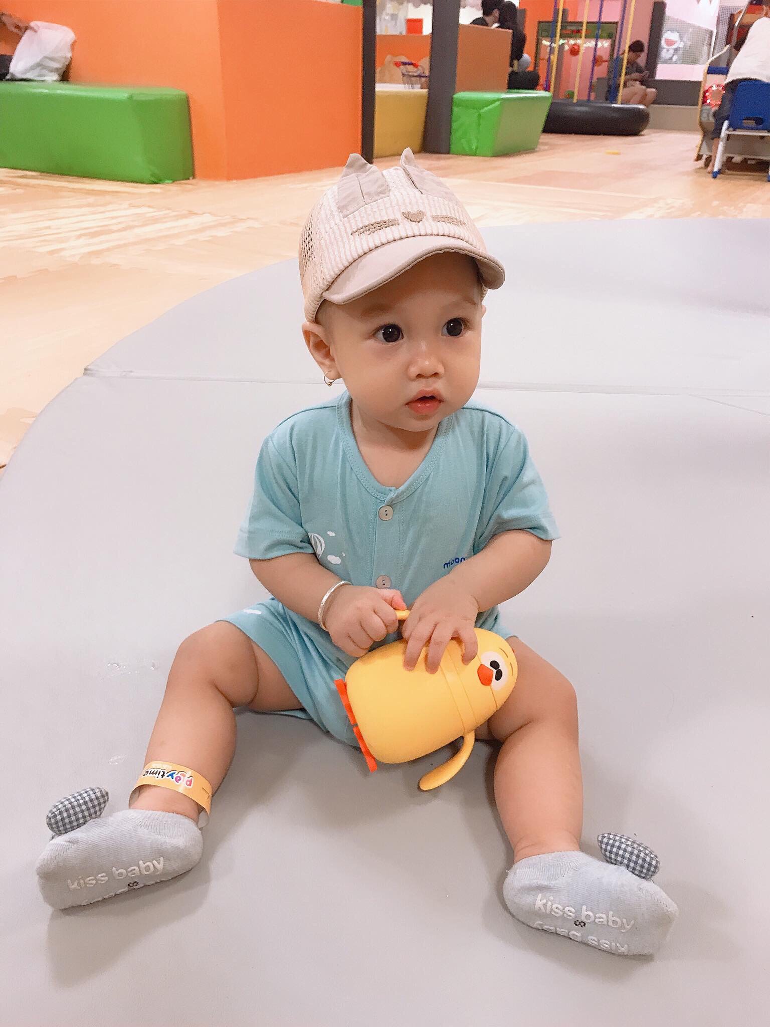 Bình uống nước trẻ em siêu dễ thương