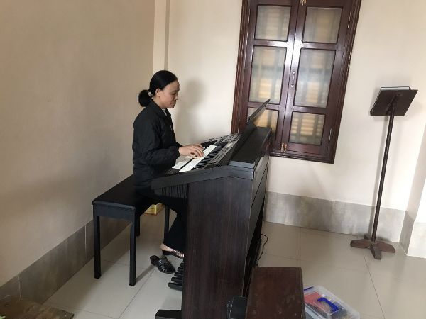 ghế đàn piano organ electon (chân vặn ốc)