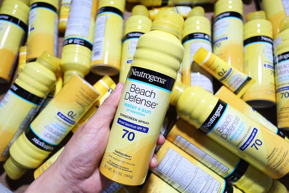 Xịt Chống Nắng Neutrogena Beach Defense SPF70