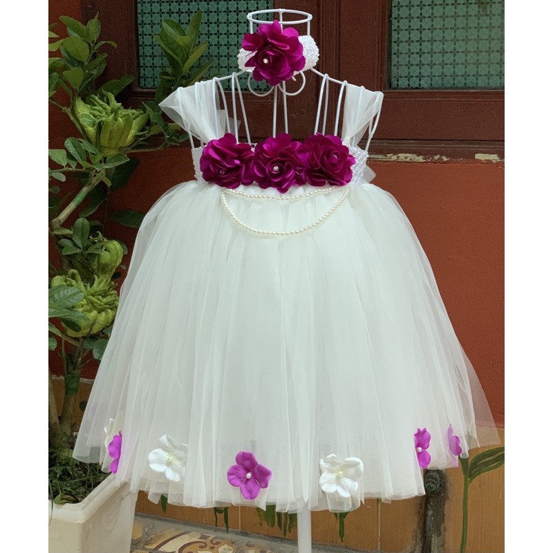 Váy công chúa trắng hoa tím cẩm