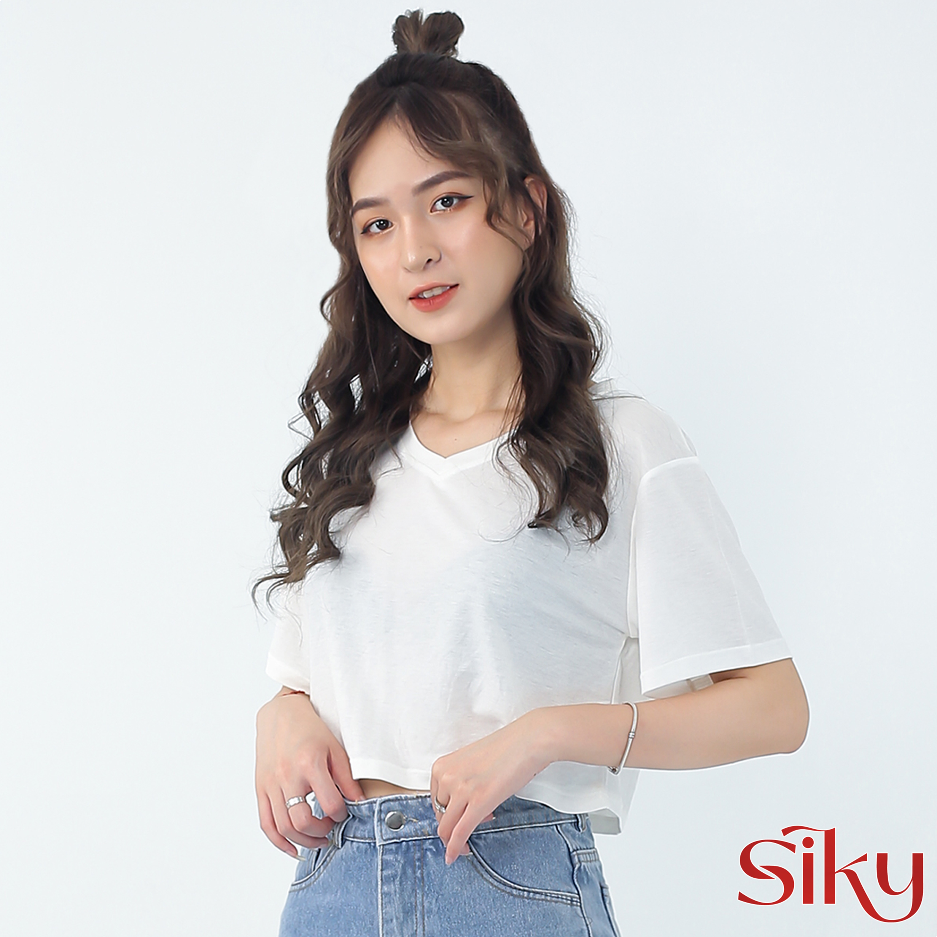 Áo croptop nữ SIKY form rộng cổ tim - CR02