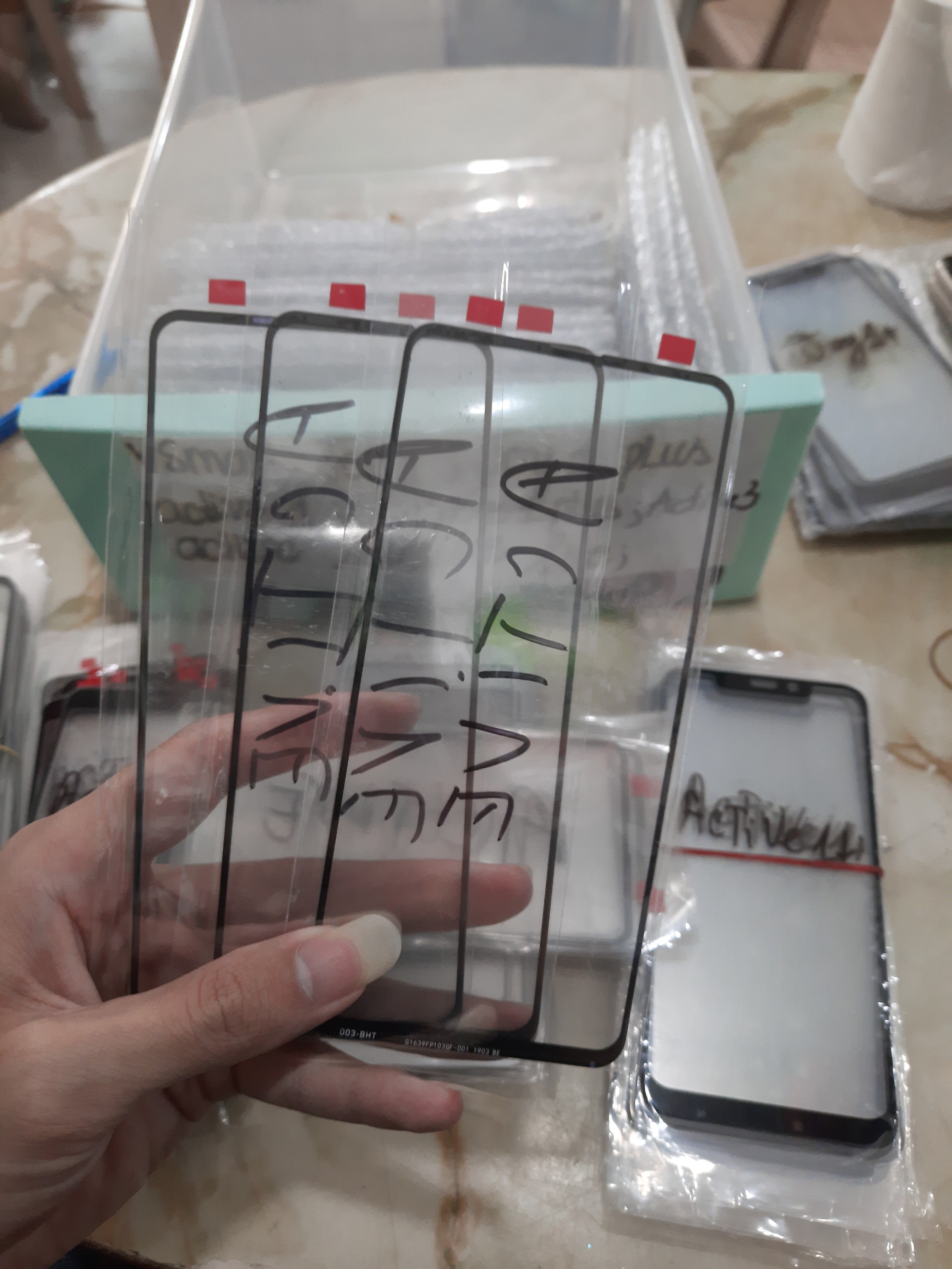 kính vsmart active 3
