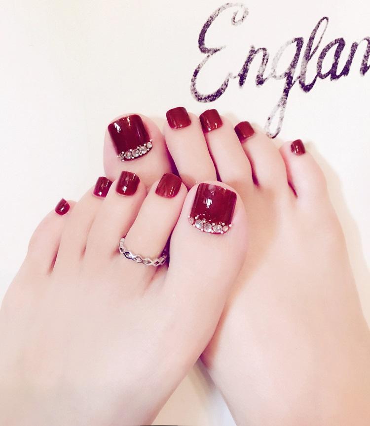 Bộ 24 Móng Chân Giả đỏ gắn đá (kèm keo)