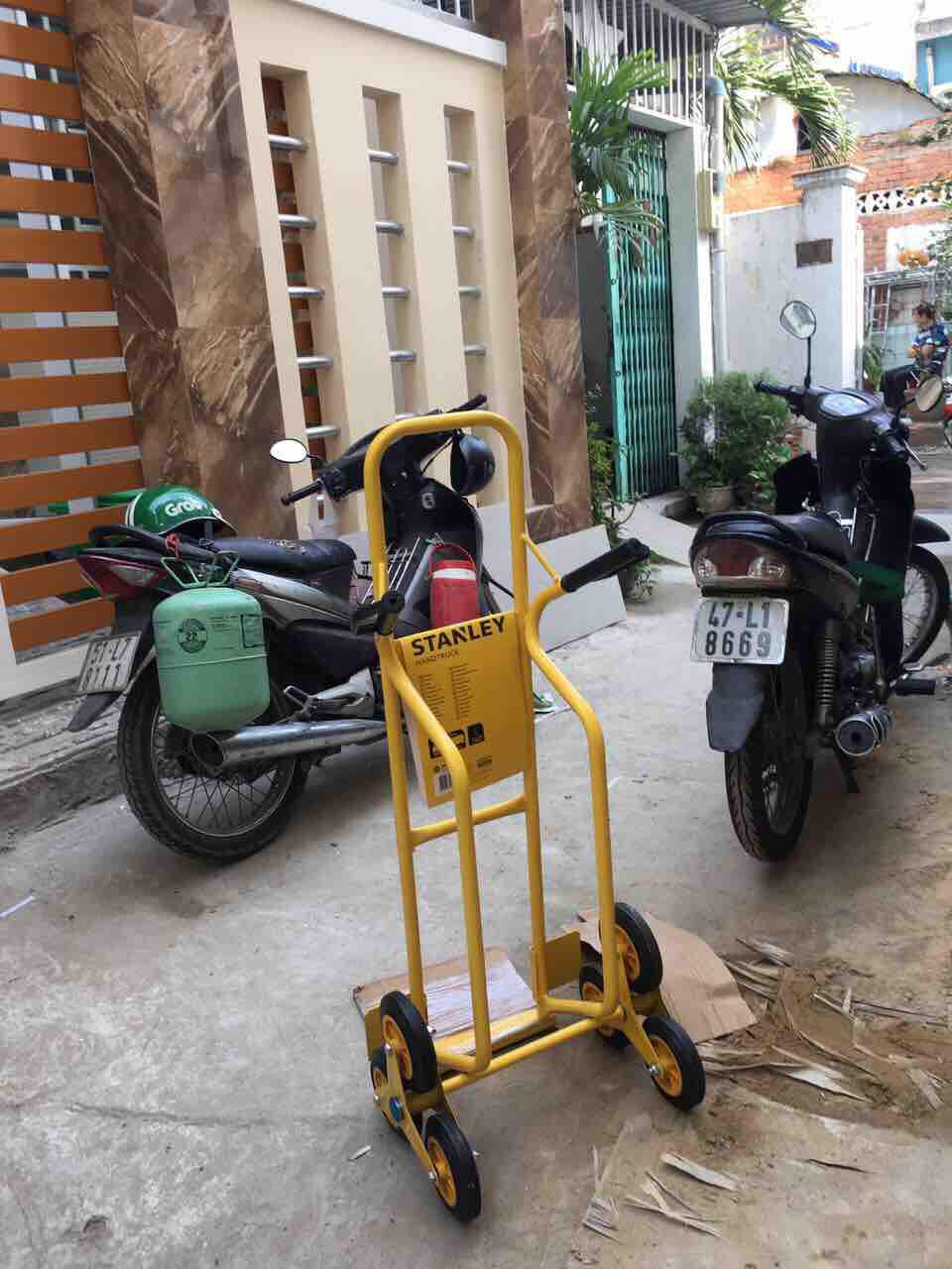 XE ĐẨY TAY THANG STANLEY HT523 TẢI 200kg