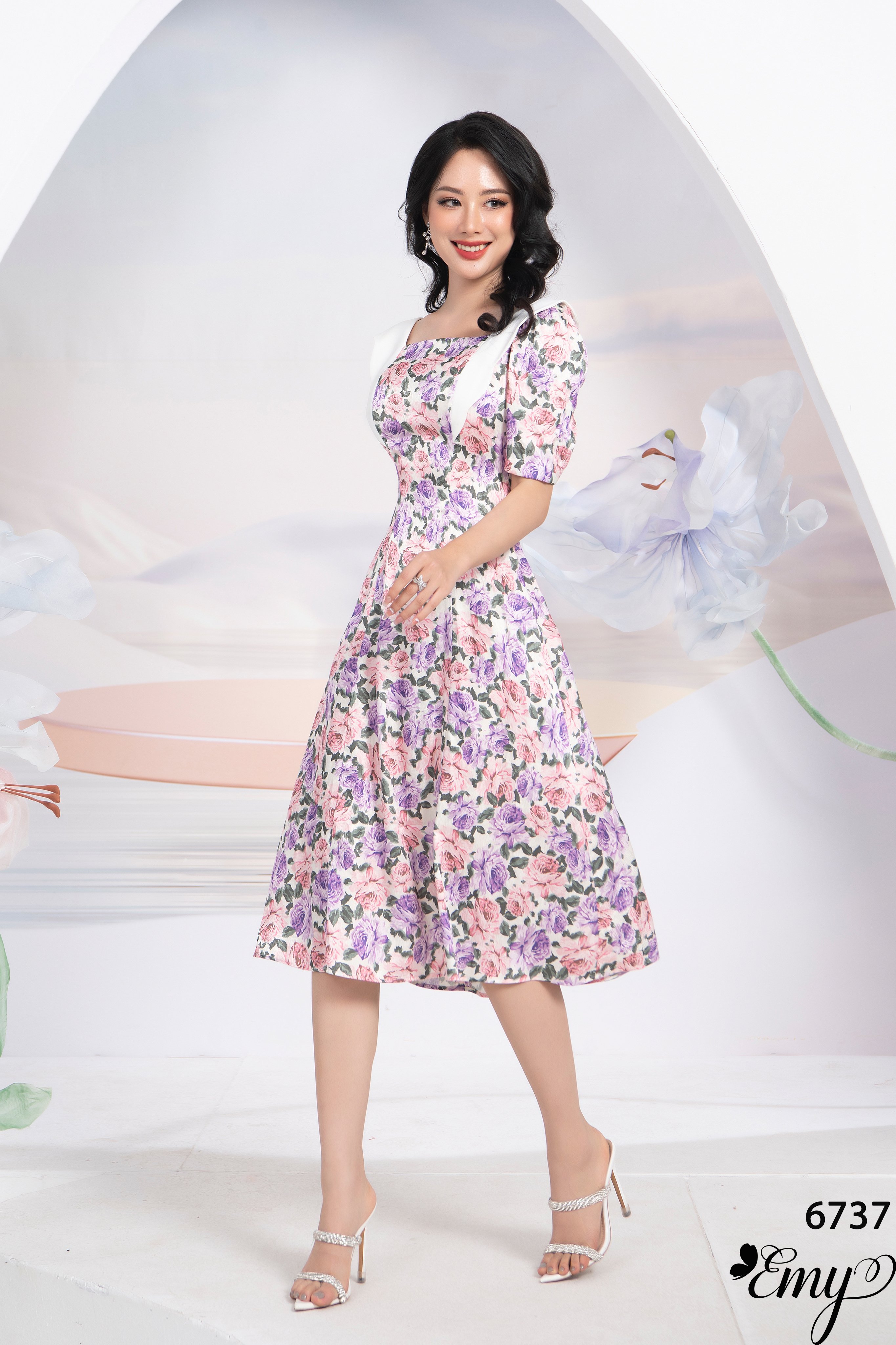 Đầm EMY EM6737 Xoè Cổ Vuông Phối