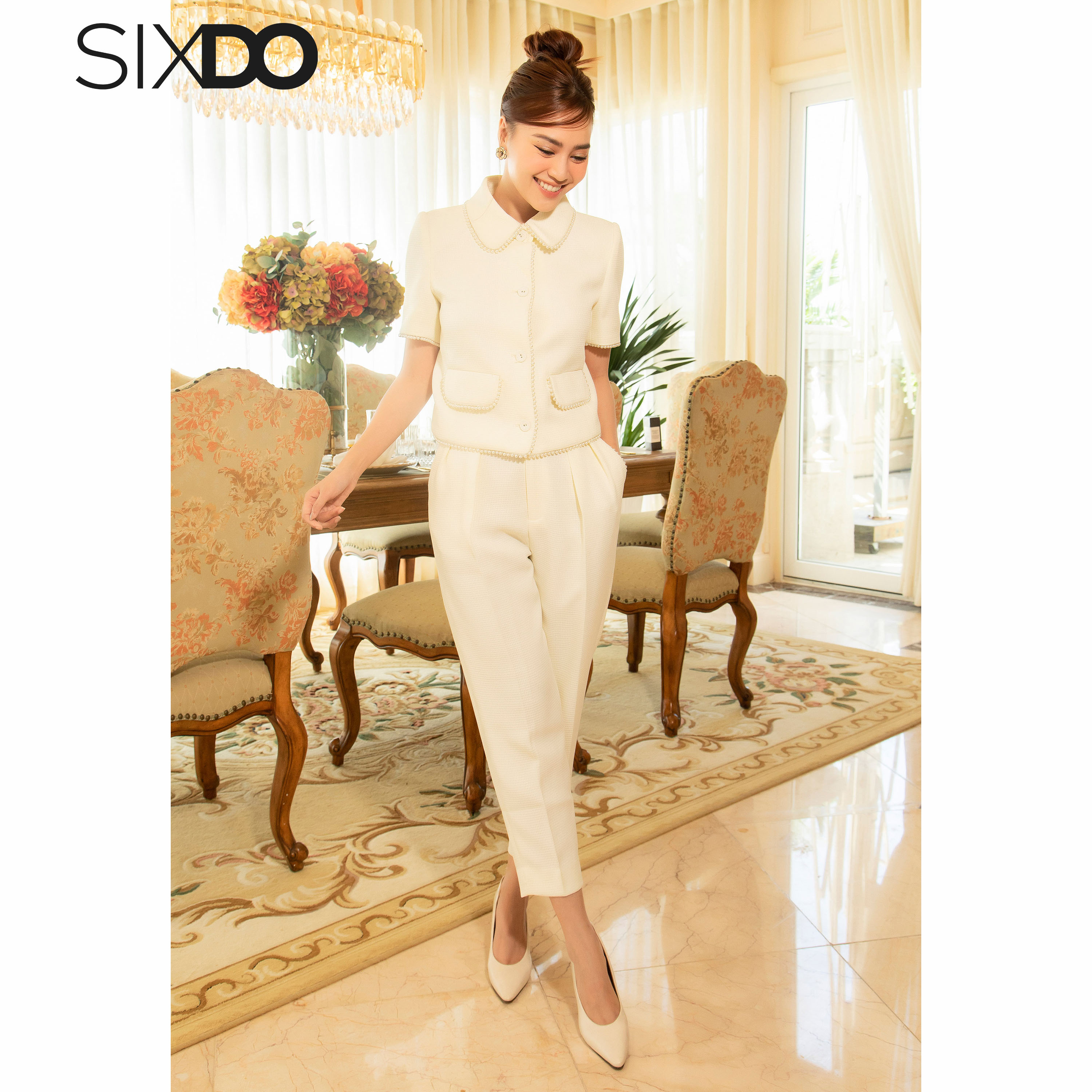 Áo Vest nữ kem viền ngọc SIXDO (Cream Short Sleeves Woven Vest)