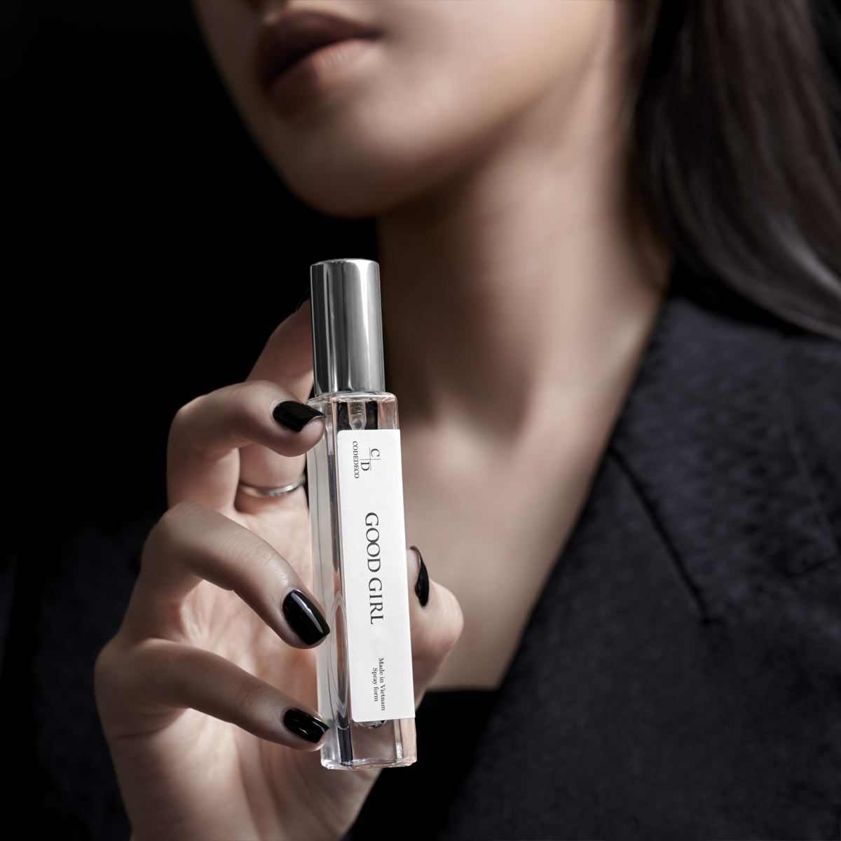 Tinh dầu nước hoa CODEDECO Good Girl 10ml dạng chai xịt