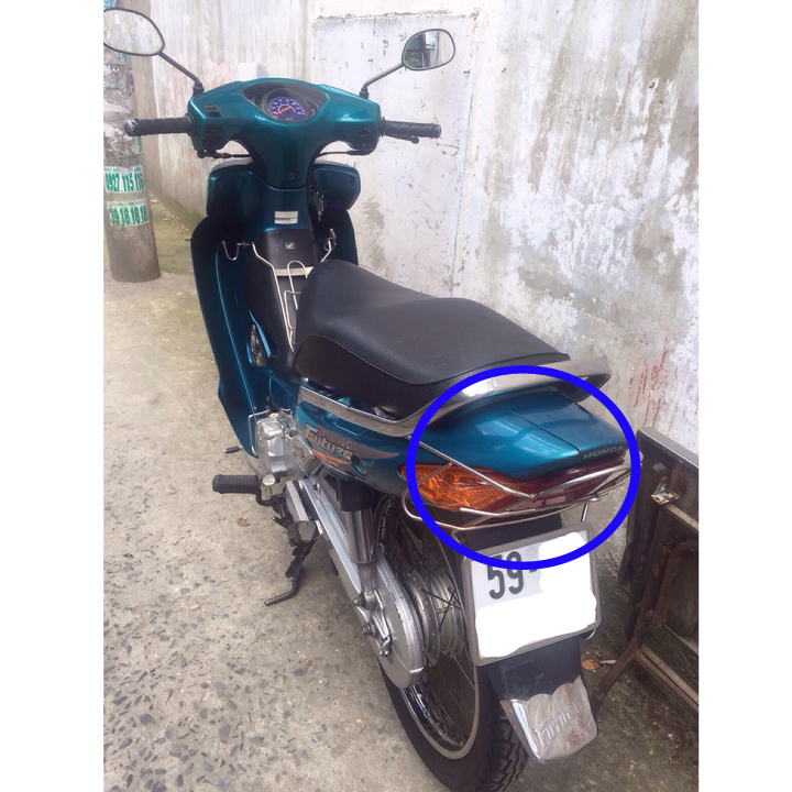 [KHÔNG ĐỒNG SHIP] Cụm đèn hâu xe máy Future 1