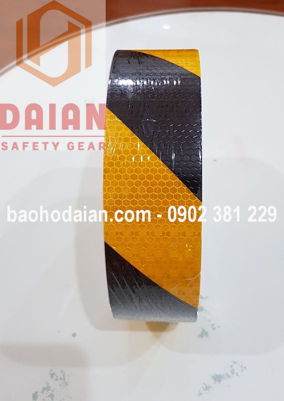 Băng keo phản quang chéo vàng đen bản 5cm x 45m