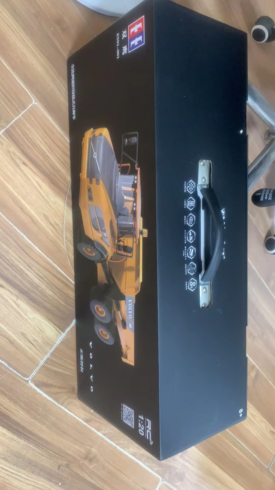 XE BEN  ĐIỀU KHIỂN TỪ XA VOLVO A40 G