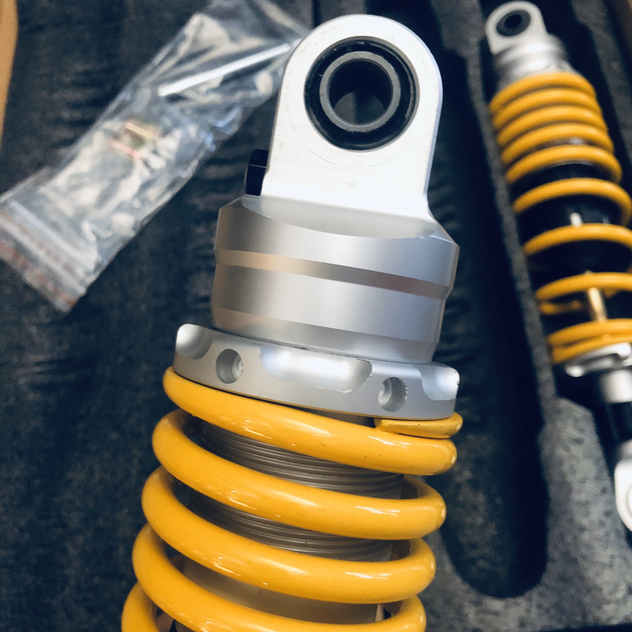 [HCM]Phuộc Ohlins Sirius không bình dầu