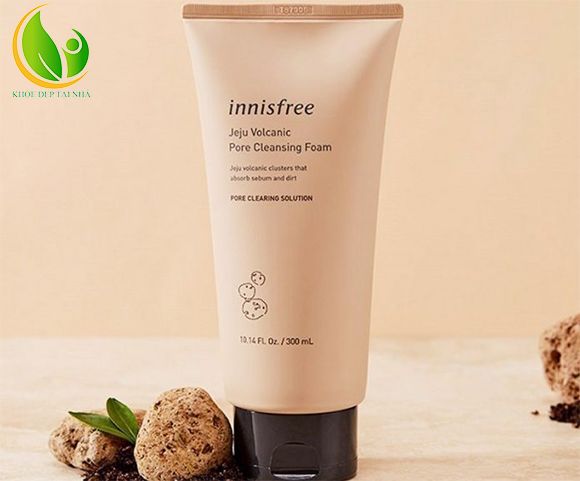 Sữa rửa mặt Innisfree Tro Núi Lửa 150ml Kiểm Soát Nhờn