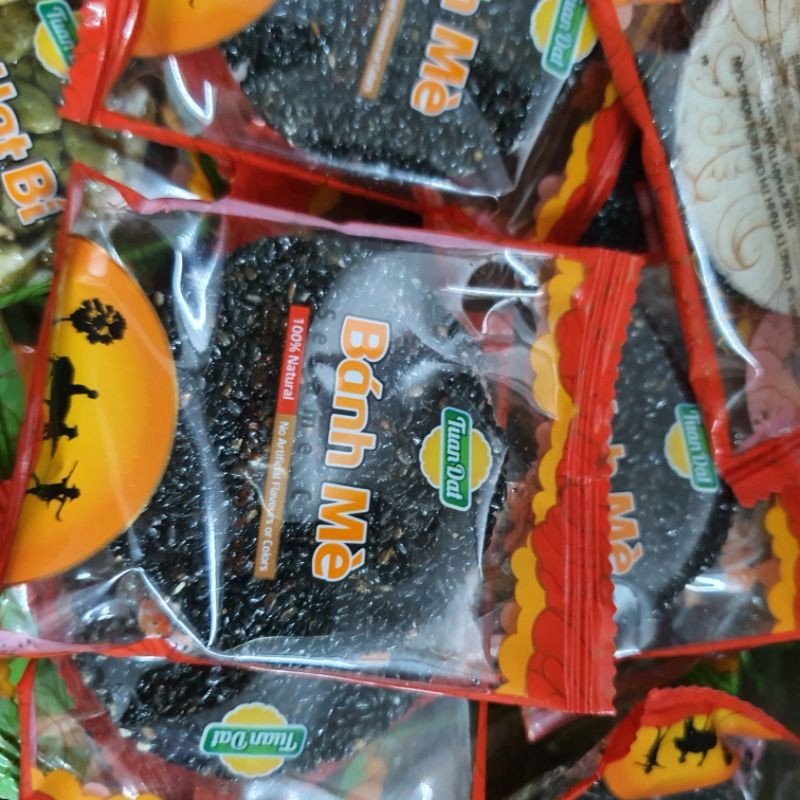 Bánh Mè Đen Giòn Tuấn Đạt 500G