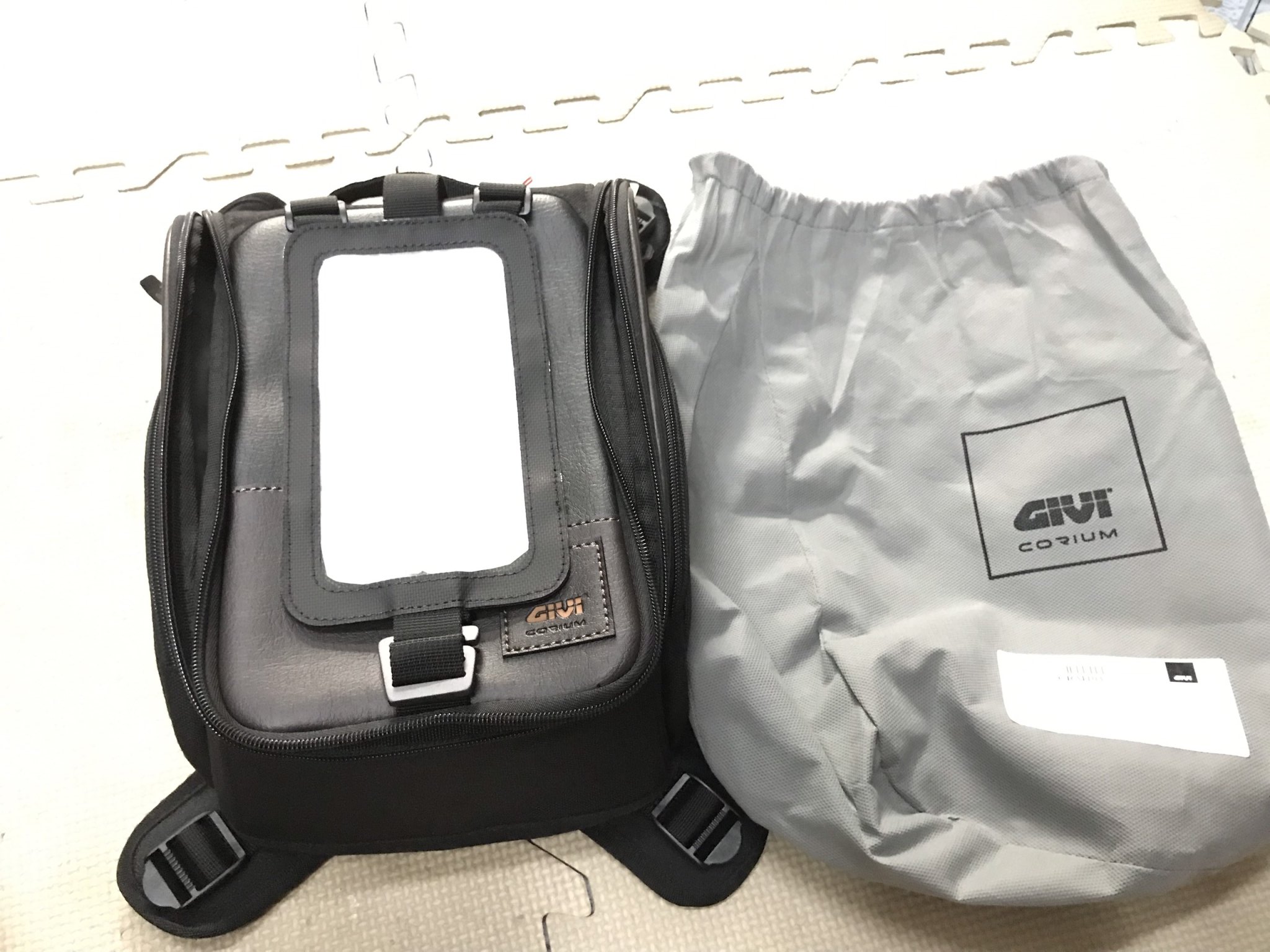 [CHÍNH HÃNG] Túi Bình Xăng Givi CRM103