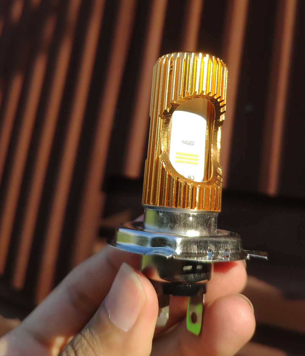 [HCM]Đèn Fa sáng Vàng - Trắng LED chân H4
