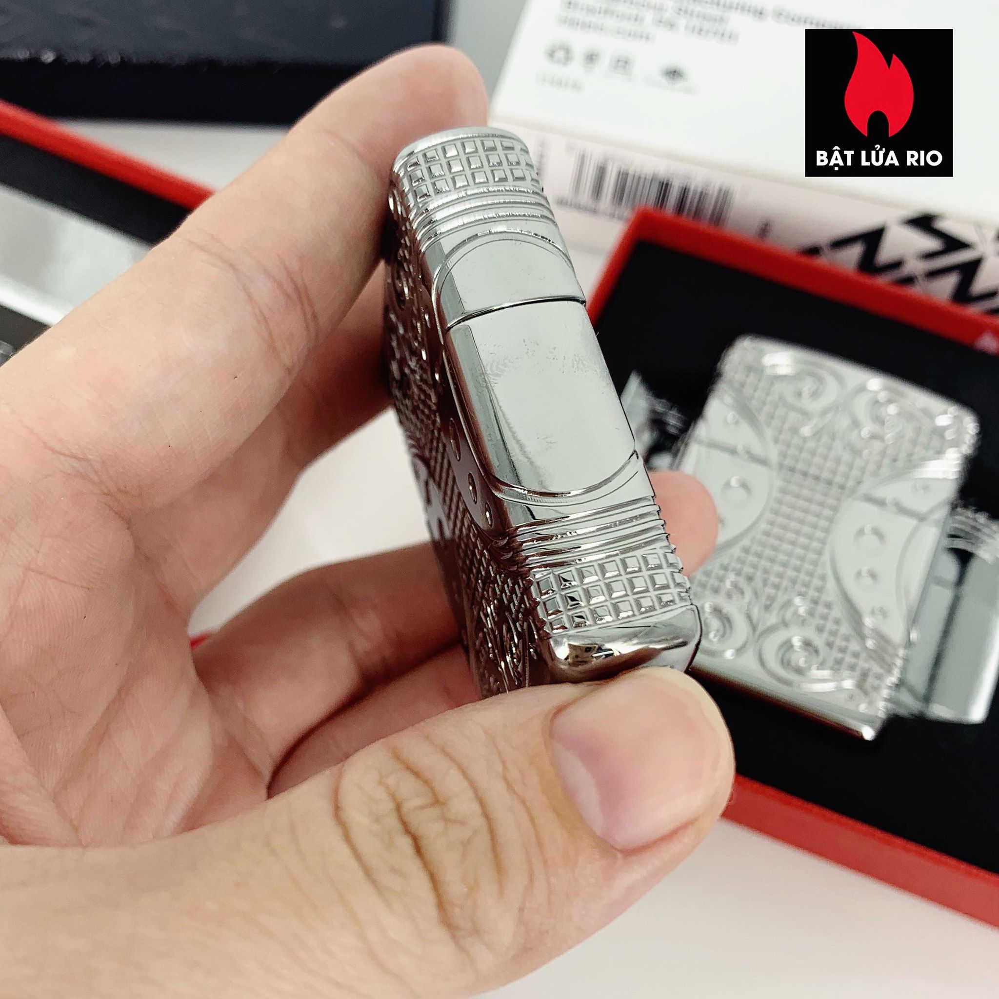 Bật lửa Zippo 49037 – Zippo Armor® Geometric Space Design High Polish Chrome