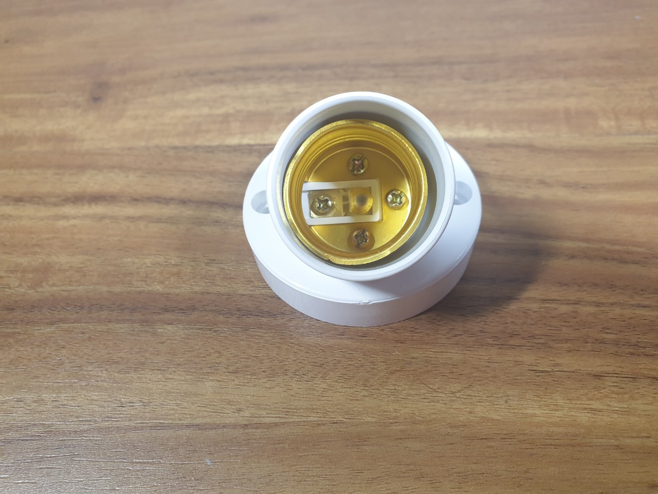 Đuôi đèn xoáy E27 treo, thẳng, vát, xéo (đen, trắng) lõi đồng