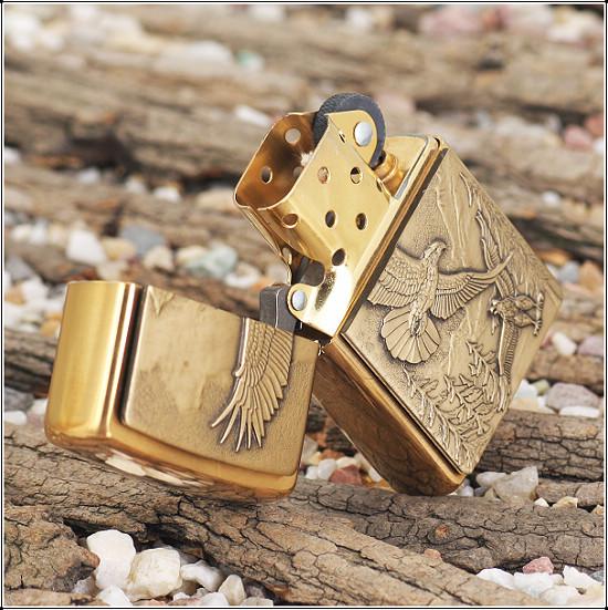 Bật lửa zippo 20854 - Bật lửa zippo Lighter Where Eagles Dare Emblem Brushed Brass