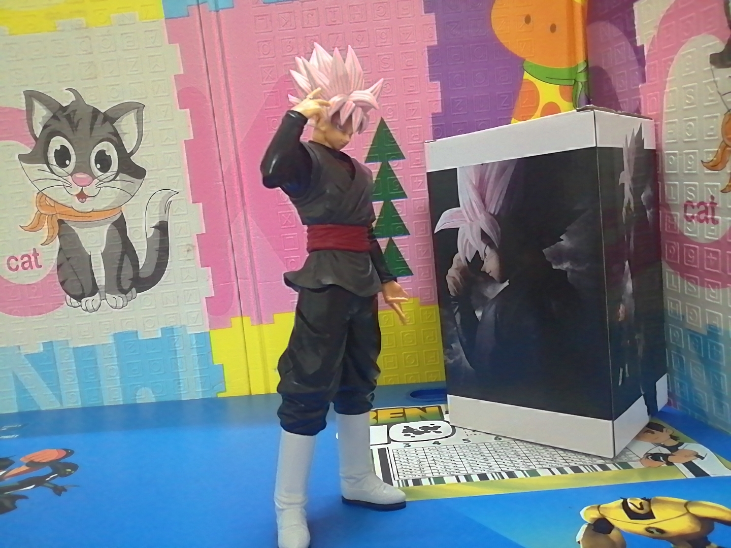 Mô hình Black Goku Rose cao 32 cm ( Dragon Ball Super )