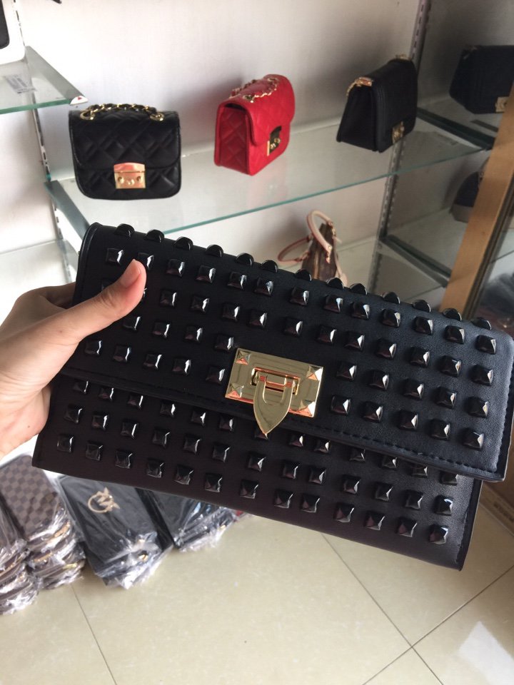 Clutch Thời Trang Nữ Nạm Đinh 3M31