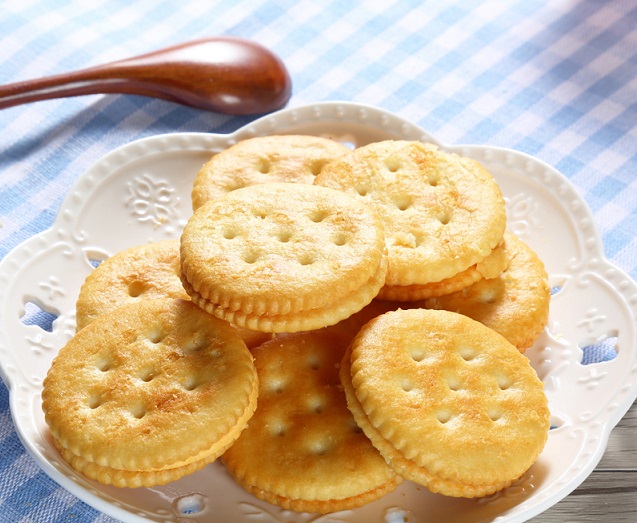BÁNH RITZ PHÔ MAI CỦA NHẬT