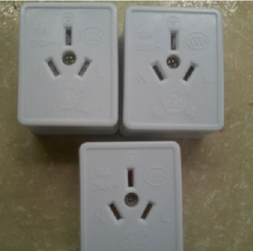 Ổ Cắm 3 Lổ Dẹt 10A 250V ZM13-10