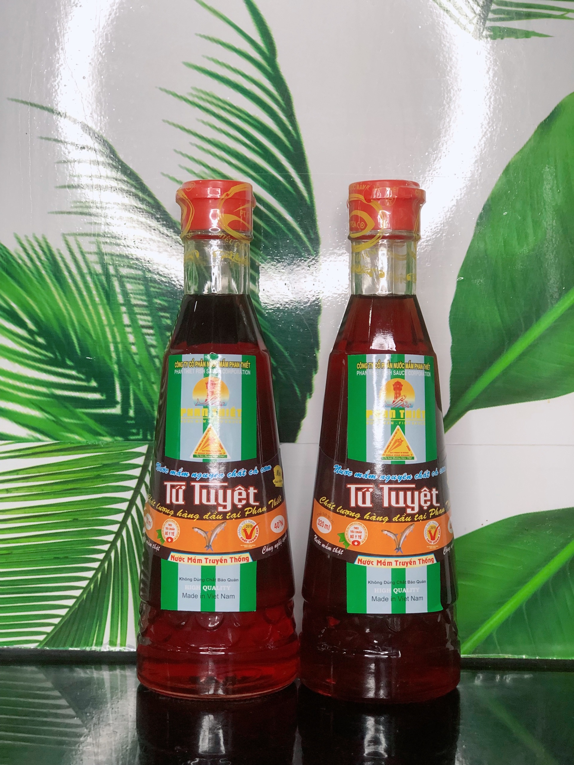 Nước mắm nhĩ cá cơm Tứ Tuyệt _ 2 Chai _ 320ml/chai
