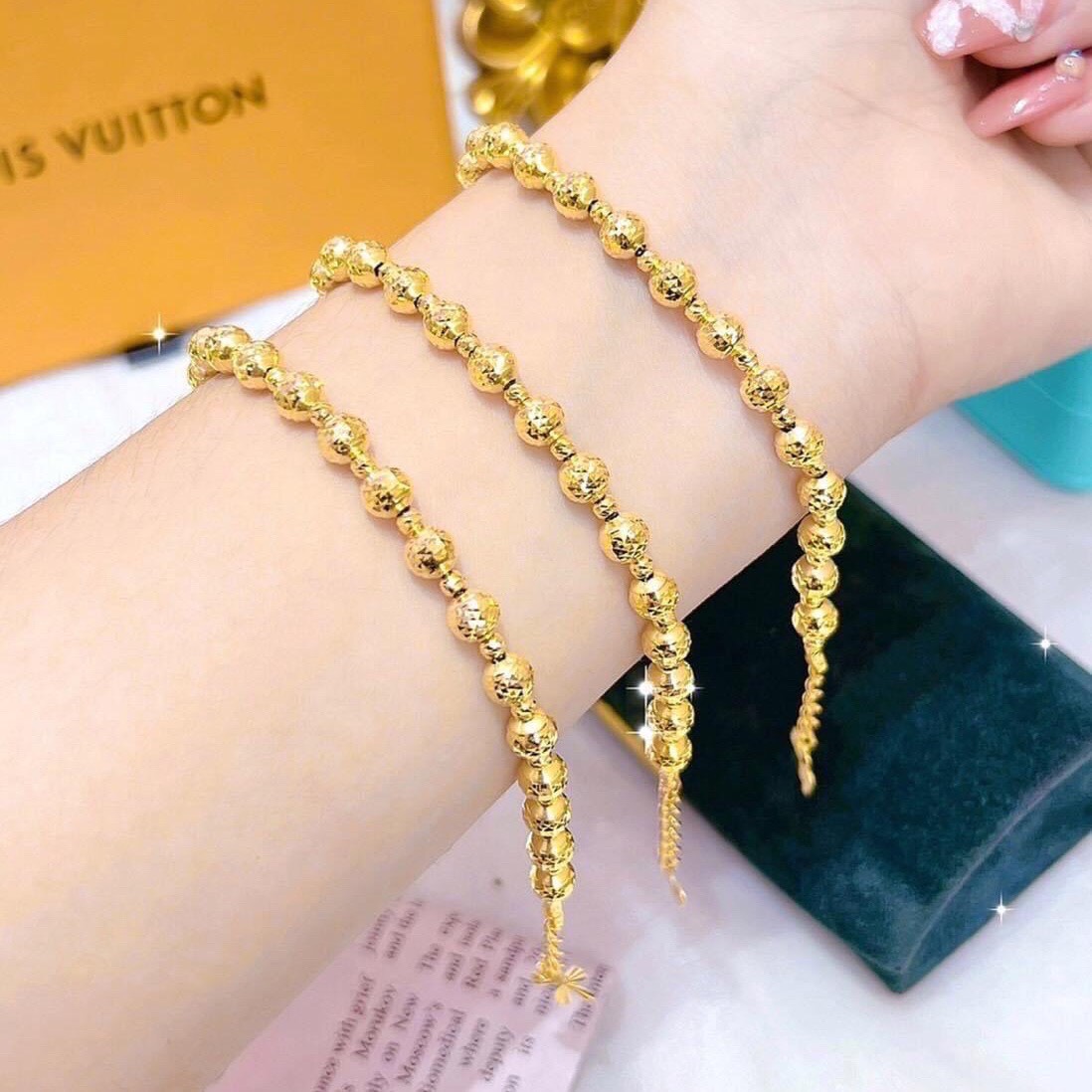 Lắc tay bi mạ vàng cá tính