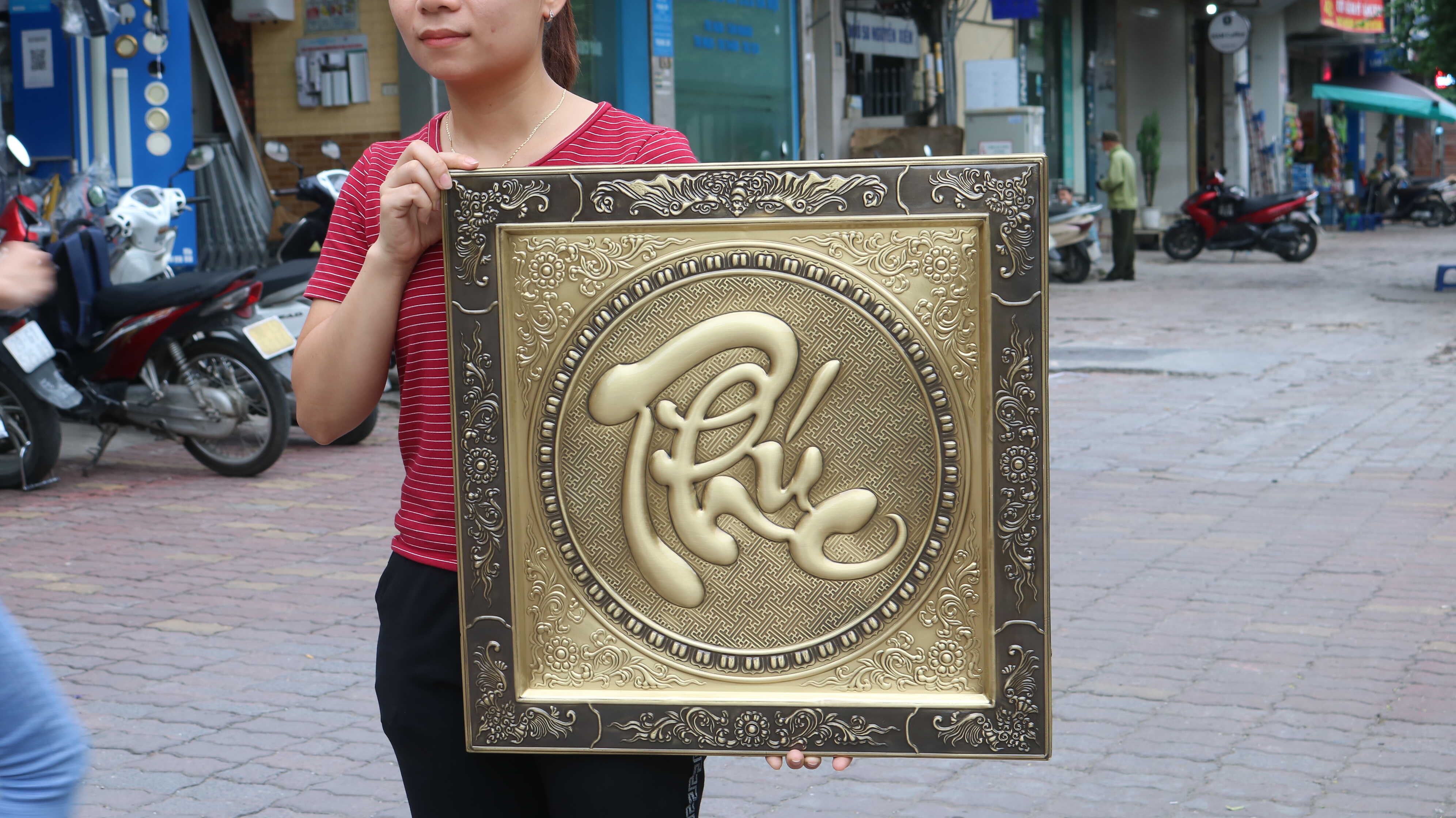Tranh Chữ Phúc Bằng Đồng Vuông 55CM