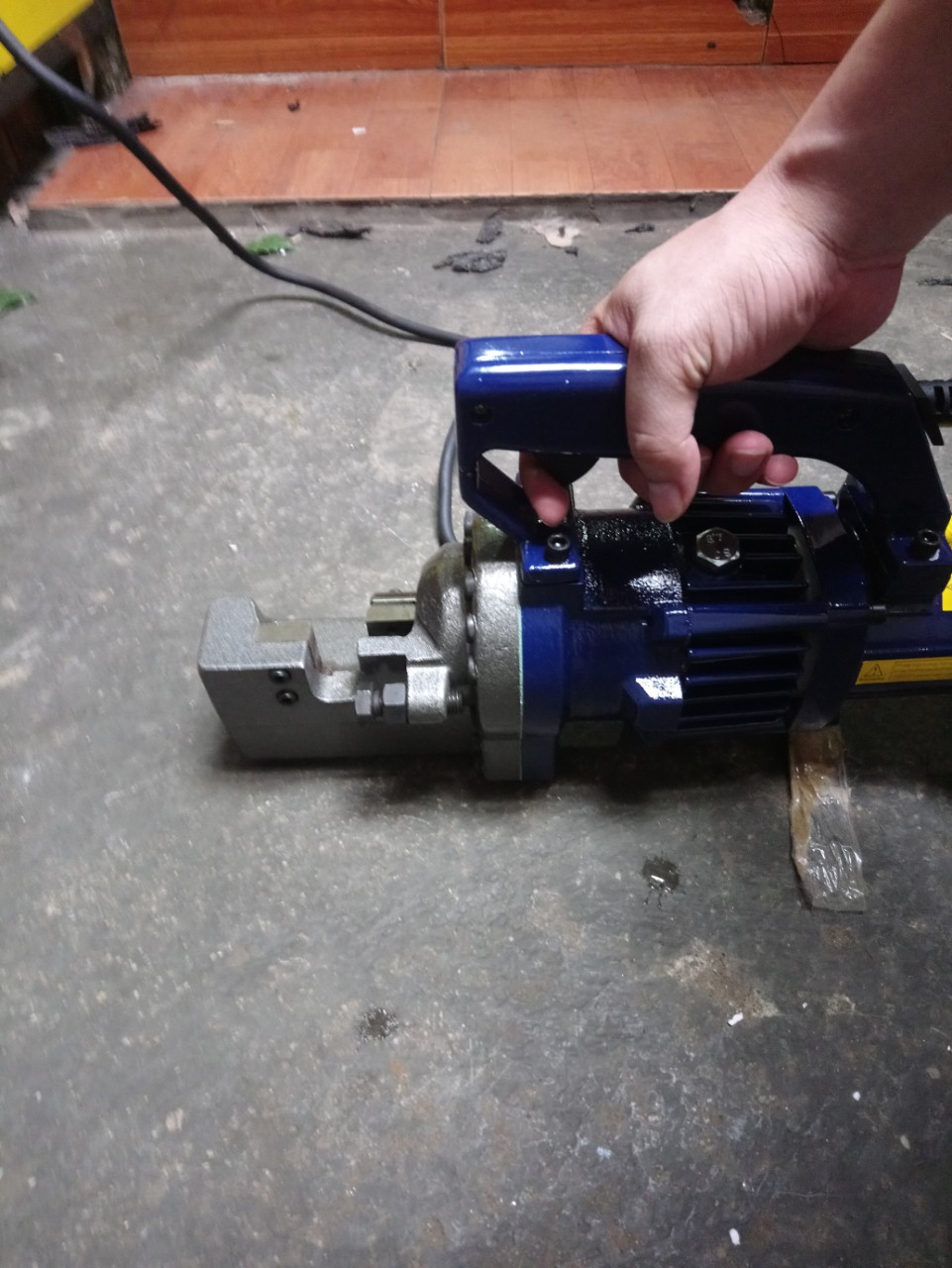 Máy cắt sắt thủy lực cầm tay RC20