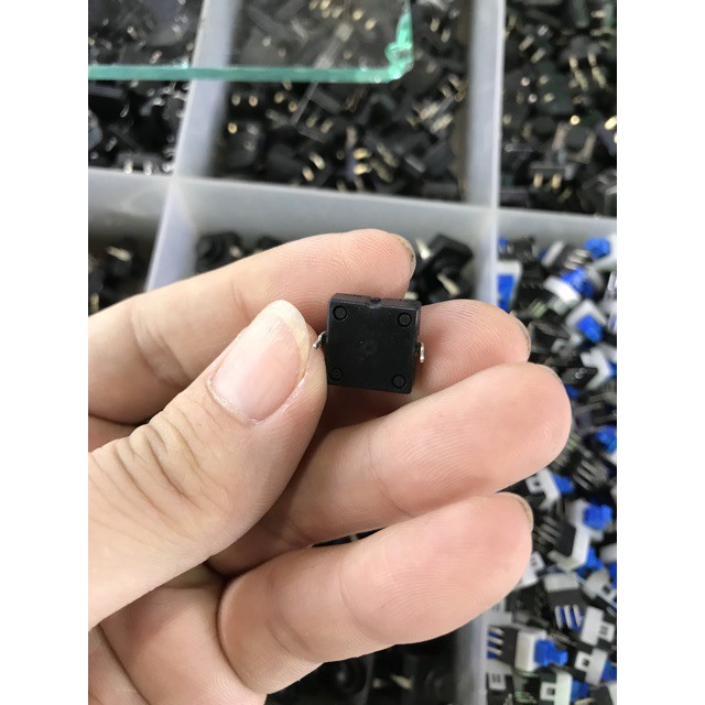 HOT-5 chiếc công tắc nhấn nhả 2 chân