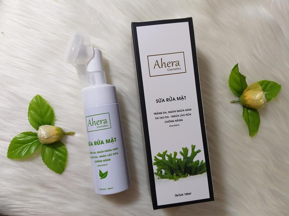Sữa Rửa Mặt Đầu Cọ Silicon AHERA .