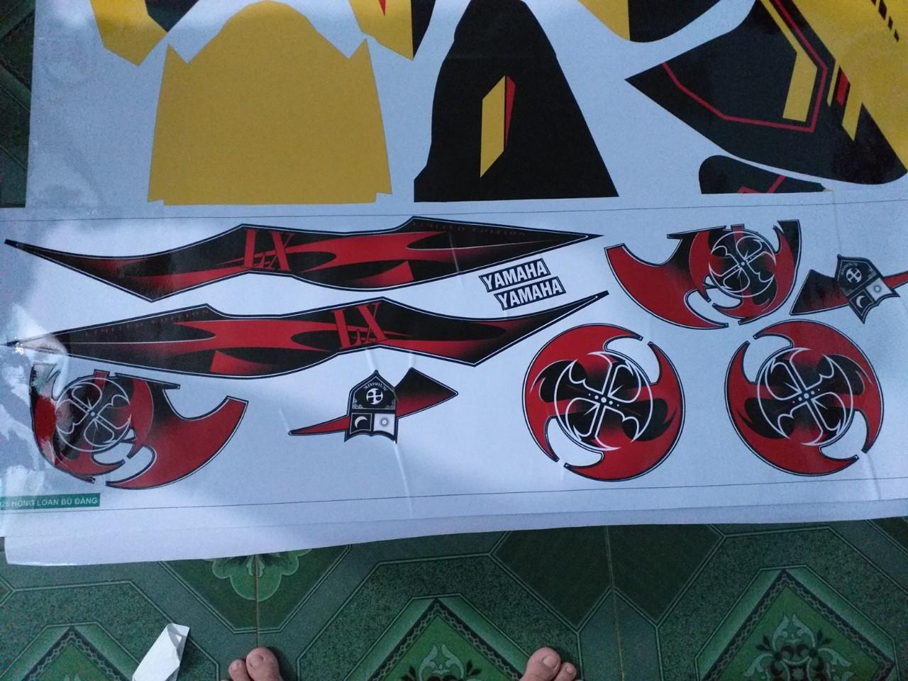 Tem rời dán xe novo 4