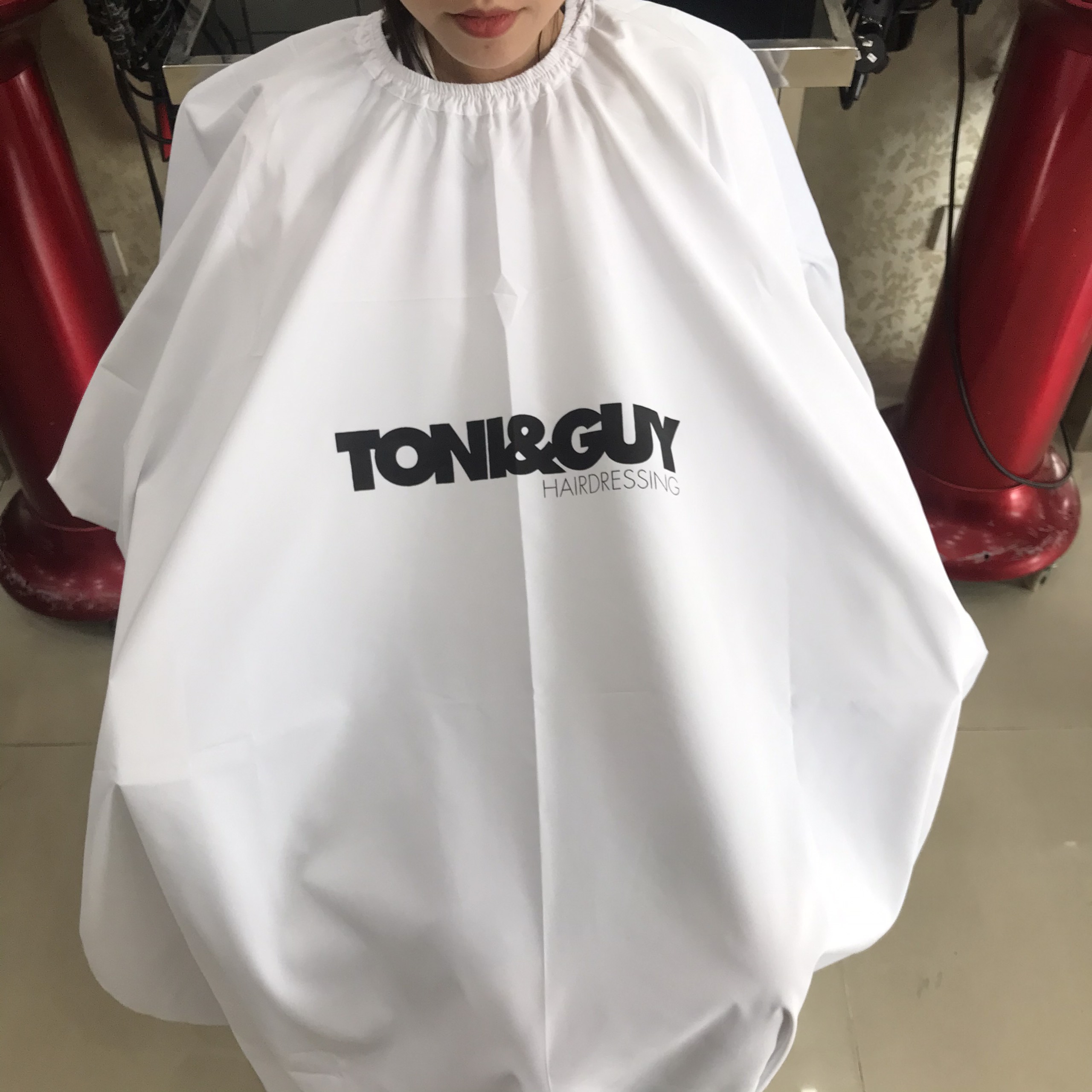 Áo Choàng Cắt Tóc Toni &Guy