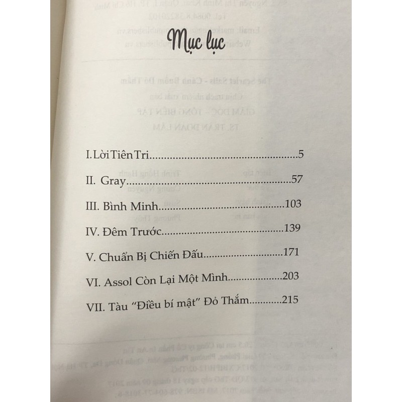Sách - Cánh Buồn Đỏ Thắm ( Song Ngữ Anh - Việt )