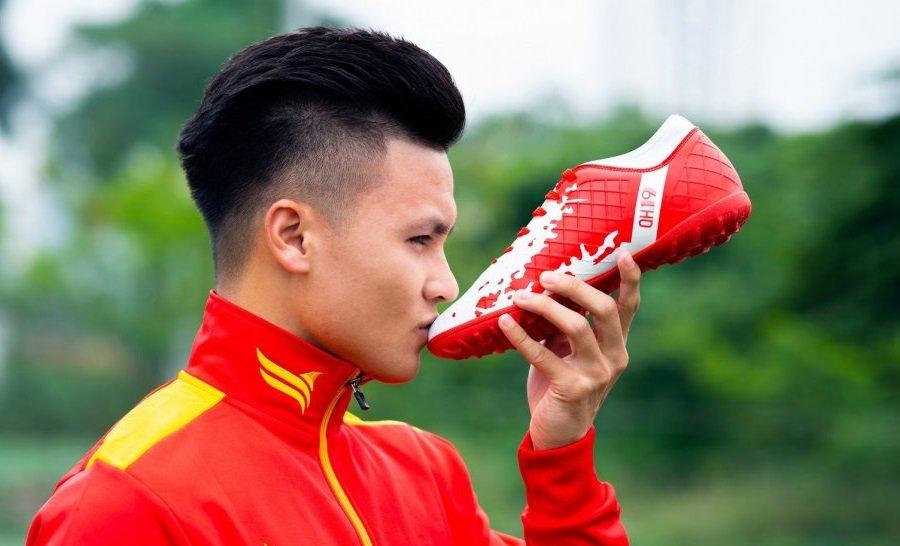 Giày đá bóng quang hải Kamito QH19