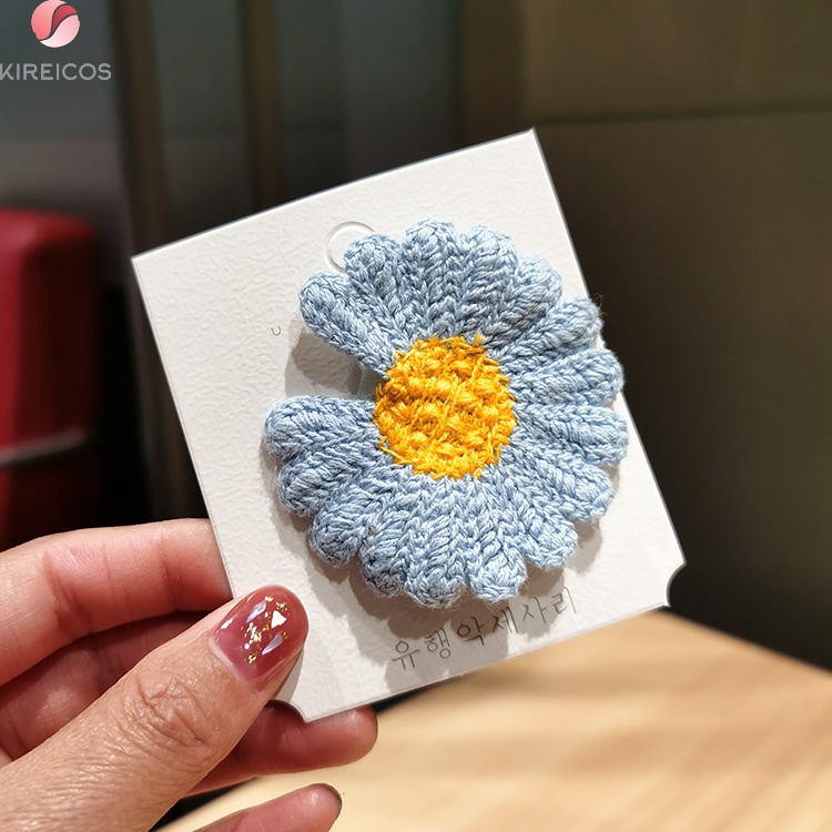 [HCM]Kẹp Tóc Bấm Mái Đan Len Cúc Họa Mi Cho Mẹ Và Bé - kireicos